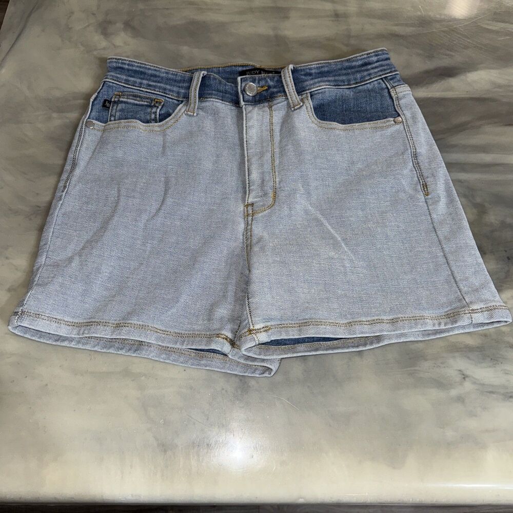 Judy Blue Medium Color Block Denim Shorts Style #: 15256 $49 Retail